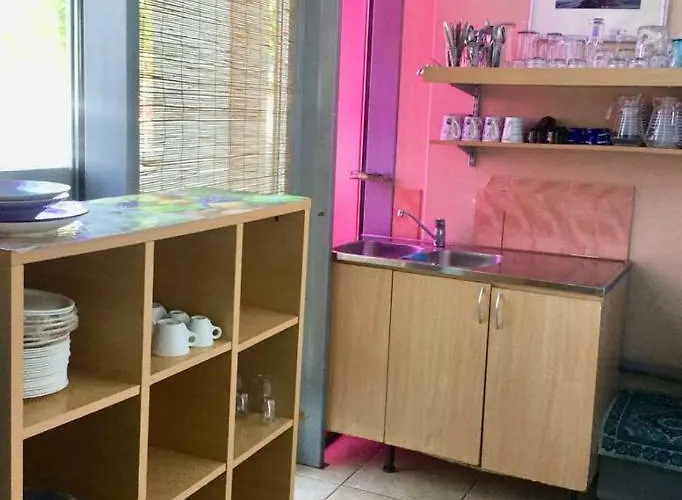 Harbour Hub Hostel *