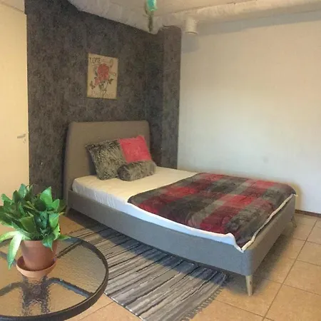 אכסניה Harbour Hub *